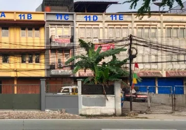 Dijual Cepat atau Di sewakan 2 unit Ruko Gandeng di Jl. Tb.