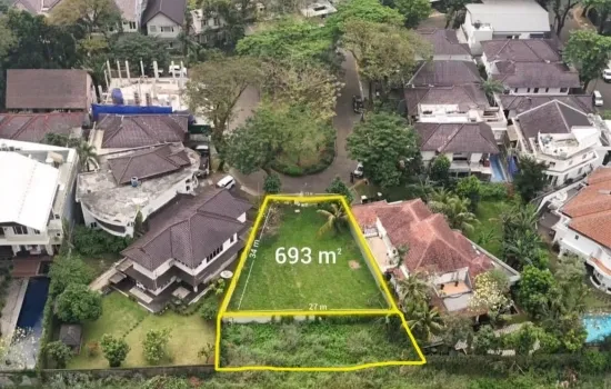 Kavling Langka Strategis depan Taman di Lippo Karawaci