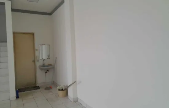 Ruko 2.5 lt di area strategis Jakarta Pusat