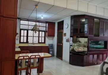 Rumah 407 meter di Kedoya Selatan hadap ke Timur