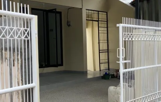 Rumah Sewa lega biaya bersahabat@Taman Ratu