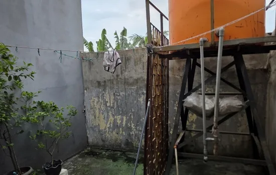 Rumah 1.5 lantai Kebayoran Lama dijual cepat