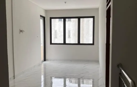 Rumah Sewa lega biaya bersahabat@Taman Ratu