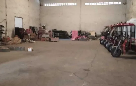 Kawasan gudang komersil lokasi bagus