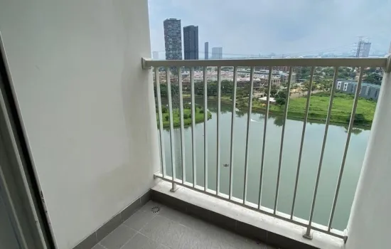 Pasific Garden Alam Sutera tipe studio view danau