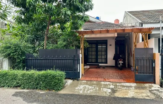 Rumah bagus , lokasi strategis, kamar tidur 3 , kamar mandi