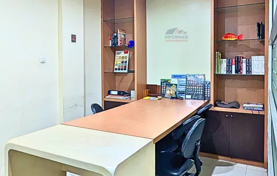 Ruko di lokasi yg strategis