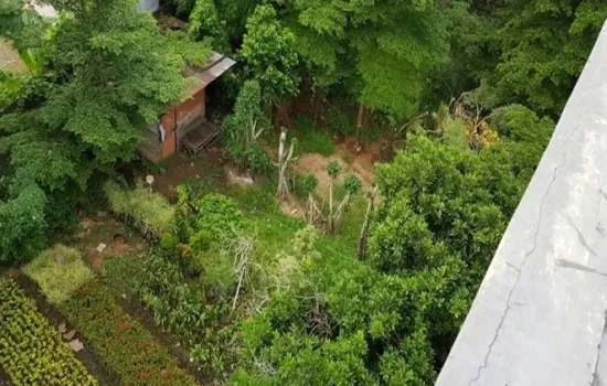 Tanah jl Raden Saleh. Karang tengah. 1665 m2. Nempel jakarta