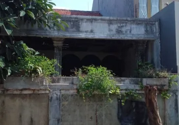 Rumah tua hitung tanah, lokasi strategis