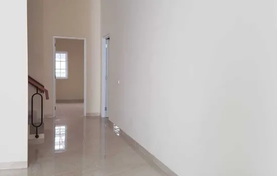 Rumah Baru  Lt. 250m2.  kt 4 .  permata buana