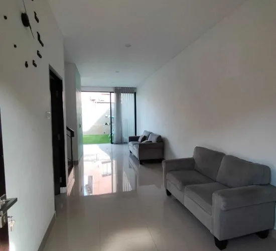 Rumah baru minimalis 2lt siap huni