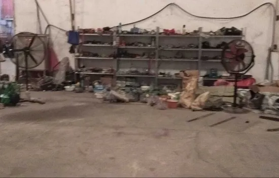 Kawasan gudang komersil lokasi bagus