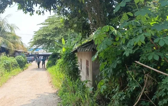 Strategis, 700m k Fly over Cisauk, 700m k Stasiun KRL Cisauk