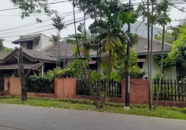 Rumah bagus , 3 kamar , 2 kamar mandi , jalan lebar dan Asri