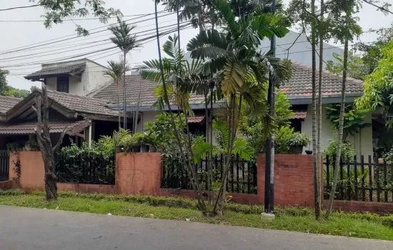 Rumah bagus , 3 kamar , 2 kamar mandi , jalan lebar dan Asri