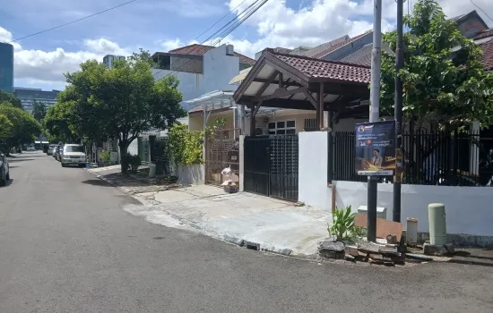 Disewakan rumah baru Renovasi Puri Indah 349 Jakarta Barat