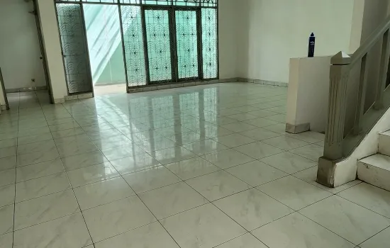 Rumah  Cluster Taman  villa Meruya. Siap Huni. Luas 280 m2.