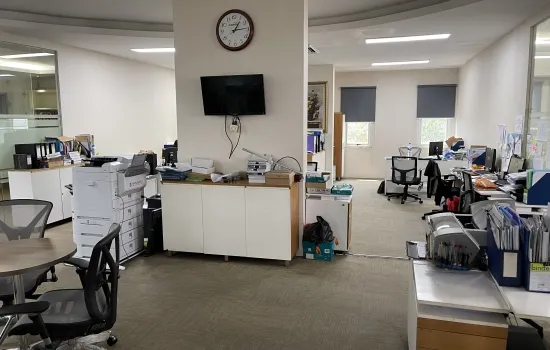 Gedung tomang raya 5 lantai komersil dijual