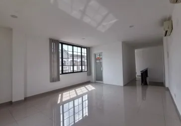 Osaka Asahikawa PIK2 3 lantai