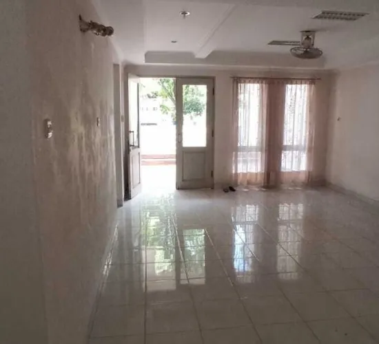 Dijual rumah green ville luas tanah 247 m2 kondisi rumah tua