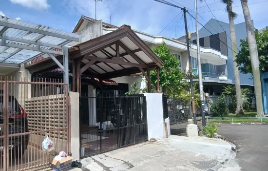 Disewakan rumah baru Renovasi Puri Indah 349 Jakarta Barat
