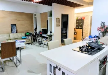 `Depan Lapangan Basket, Belakang Nyaman Banget—Casa Jardin