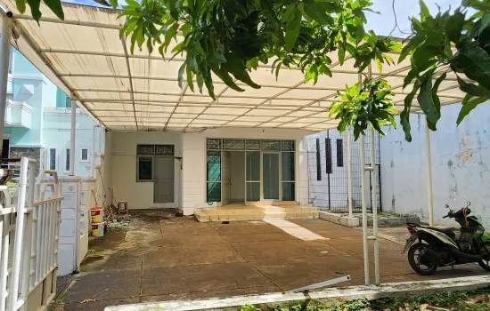 Rumah  Cluster Taman  villa Meruya. Siap Huni. Luas 280 m2.