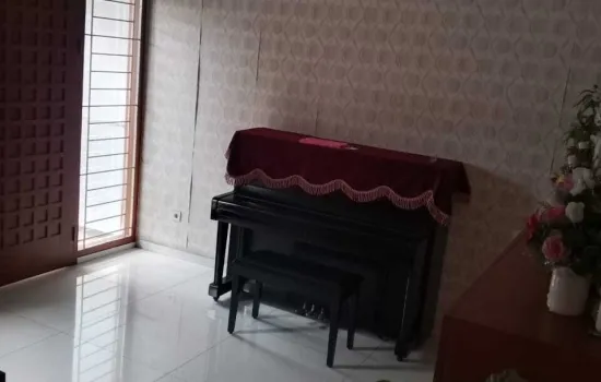 Rumah cantik di Permata Regency. +/- 200m dgn 4kt