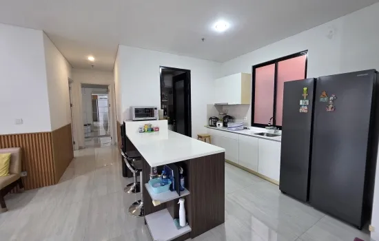 LLOYD Alam Sutera  2 BR plus,  luas 110 m² timur view pool