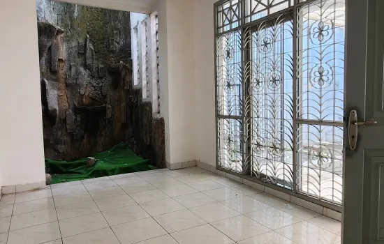 Rumah  Cluster Taman  villa Meruya. Siap Huni. Luas 280 m2.