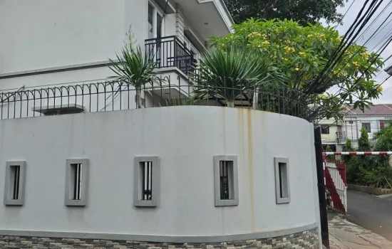 rumah siap huni kamar 3 kamar mandi 3