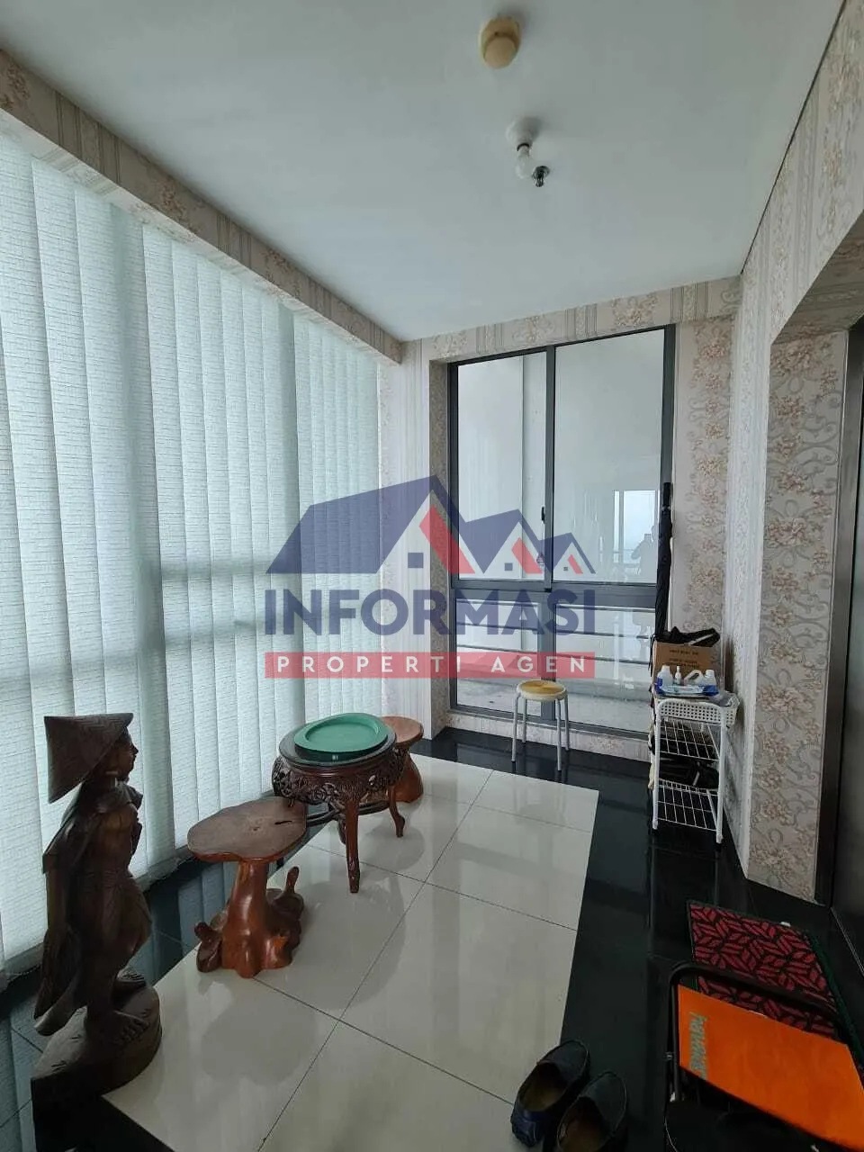 Apartemen dilokasi yg strategis.