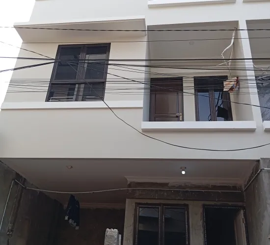 Rumah Baru row jln 2 mobil @ Tanjung Duren Barat