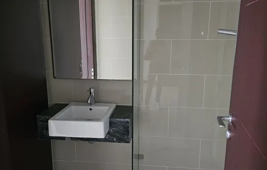 Apartment Peemata Hijau Suites, 2BR , unfurnished, Jual rugi