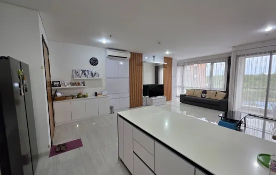 LLOYD Alam Sutera  2 BR plus,  luas 110 m² timur view pool