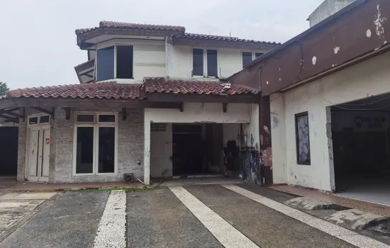 Rumah KAV DKI 2 Lantai bisa buat Gudang dan Kantor
