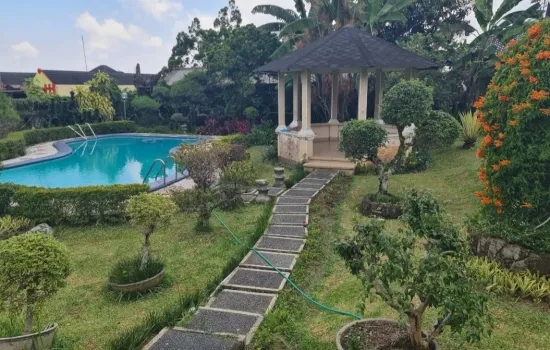 Villa Puncak  - Jawa Barat  LB. 450m2   LT. 2050m2