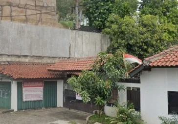 Rumah tua hitung tanah kembangan raya