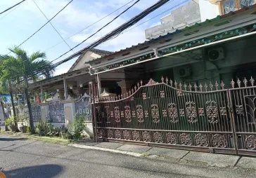 Dijual Rumah strategis hoek Duri Kosambi Jakarta Barat