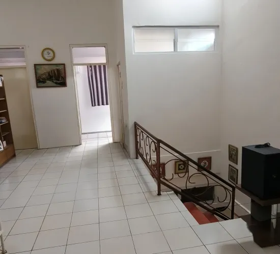 Puri Indah Rumah Sewa Bagus Lokasi Strategis Siap Huni