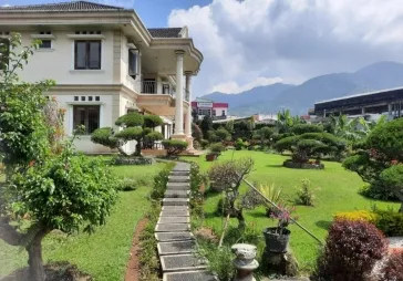Villa Puncak  - Jawa Barat  LB. 450m2   LT. 2050m2