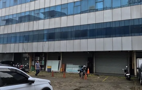 Ruko gandeng 3 unit Kedoya Elok Plaza hadap selatan