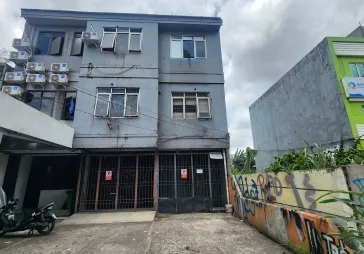 Ruko 3 lantai karang tengah