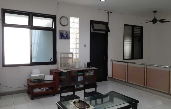 Rumah Puri Indah, 2 lantai , Tusuk sate