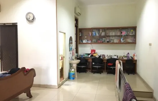 Rumah Taman Palem Lestari, 2 lantai, lt.200m2, blok D