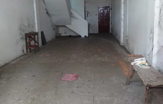 Srengseng Raya 3 lantai lokasi strategis