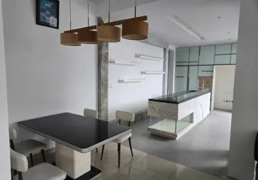 Disewakan khusus untuk keluarga bahagia