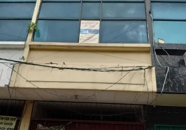 Srengseng Raya 3 lantai lokasi strategis