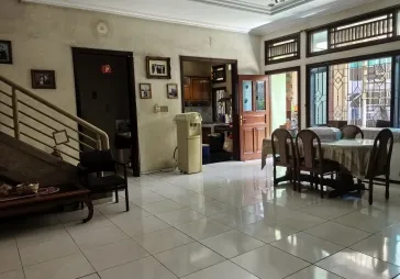 Rumah Tua Kedoya Raya, Luas 512m2
