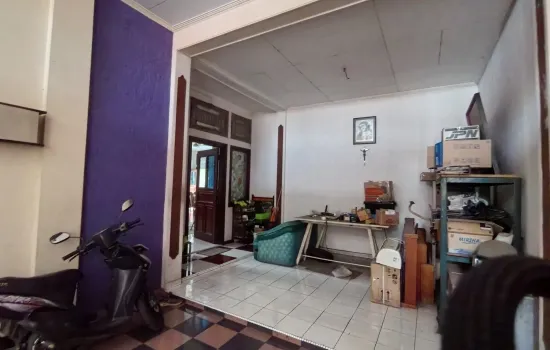 Rumah Tua Kedoya Raya, Luas 512m2